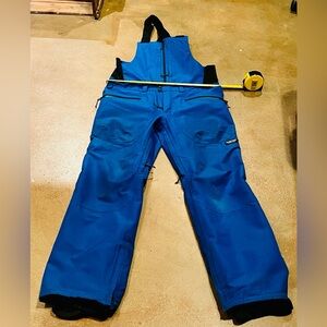 Burton goretex ski/snowboard bibs size M